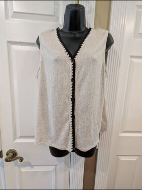 Fred David Cream Sleeveless Button-Front Top with Black Trim